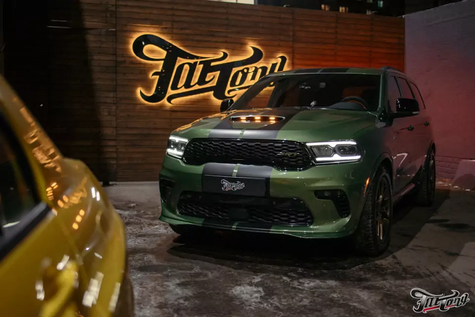 Разработали крепления и установили маркерные огни от RAM TRX на Dodge Durango SRT!